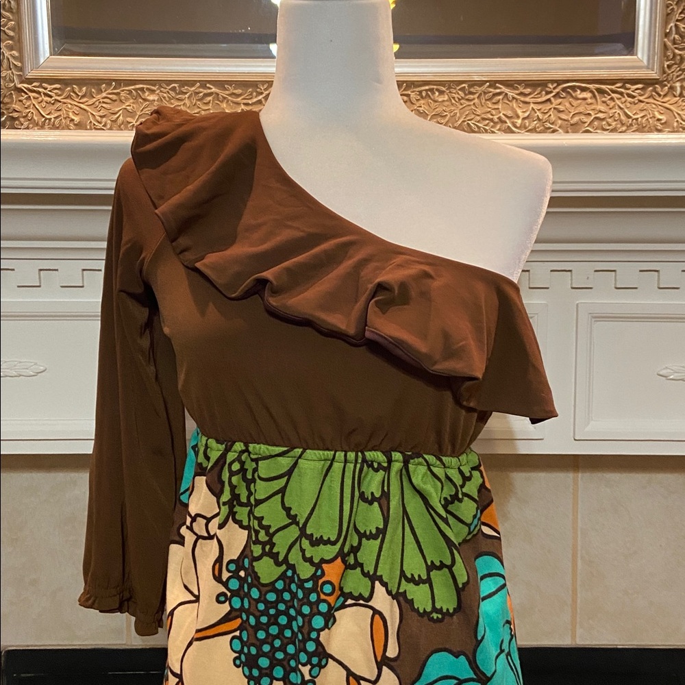 Judith March One-Shoulder Dress with Ruffle - Picture 2 of 12
